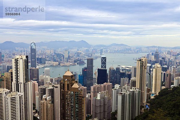 Hong Kong Stadtansicht vom Victoria Peak  Hong Kong  China  Asien