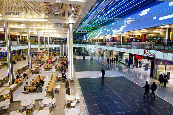 Innenraum des Westfield Shopping Centre  Stratford  London  England  Vereinigtes Königreich  Europa