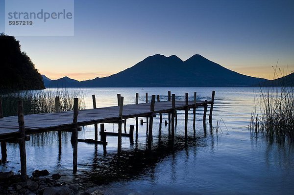 Lake Atitlan  Western Highlands  Guatemala  Zentralamerika