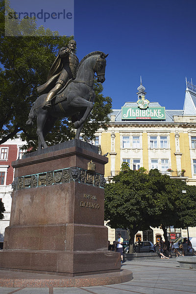 Statue in Public Square  Lemberg (Lvov)  westlichen Ukraine  Ukraine  Europa