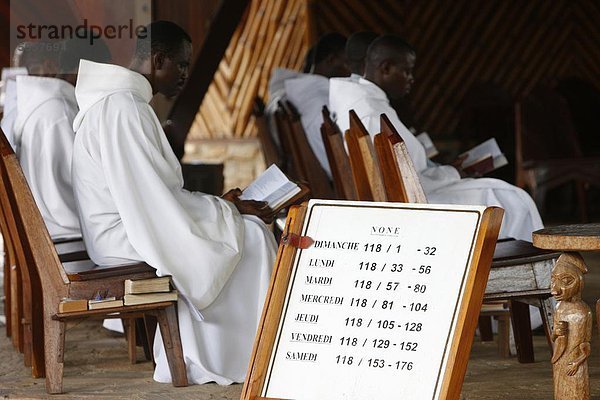 Masse in Dzogbegan Benediktiner Abtei  Danyi Dzogbegan  Togo  Westafrika  Afrika