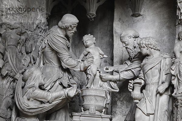 Statuen rund um den Altarraum  Kathedrale Notre-Dame de Chartres  UNESCO Weltkulturerbe  Chartres  Eure-et-Loir  Frankreich  Europa