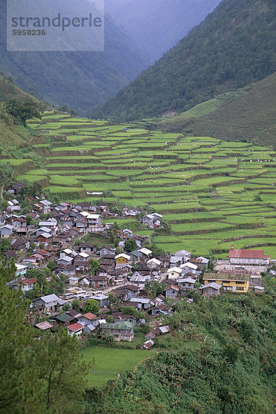 Reisterrassen und Dorf  Banaue  UNESCO Weltkulturerbe  Luzon  Philippinen  Südostasien  Asien