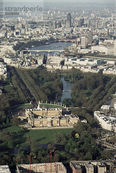 Luftaufnahme einschließlich Buckingham Palace  London  England  Großbritannien  Europa
