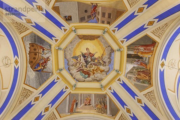 Fresken in der Kirche Saint-Nicolas de Veroce  Haute-Savoie  Frankreich  Europa