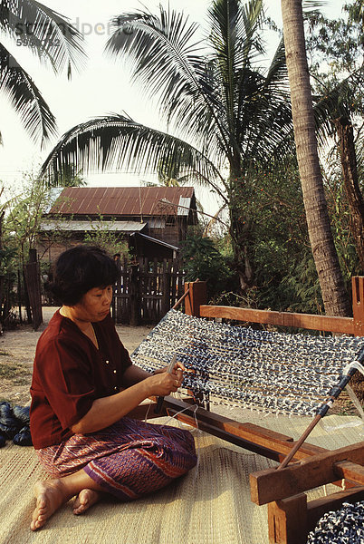 Ikat Weben in Korat  Thailand  Südostasien  Asien