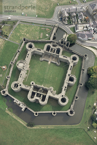 Luftbild von Beaumaris Castle  UNESCO Weltkulturerbe  Gwynedd  Wales  Vereinigtes Königreich  Europa