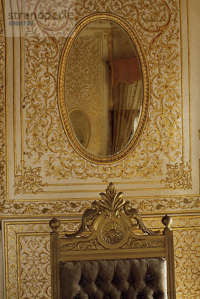 Detail des vergoldeten Durbar Hall  Sirohi Palace  Sirohi  südlichen Rajasthan Zustand  Indien  Asien