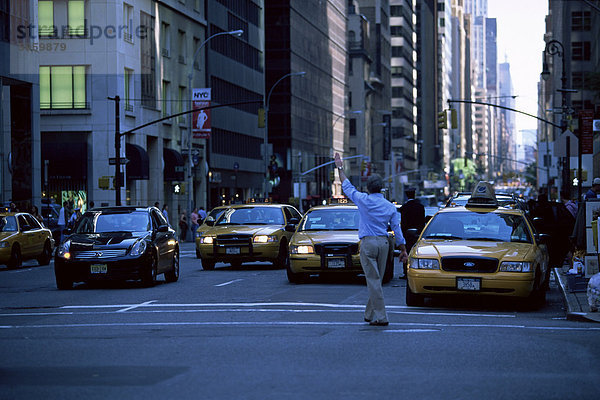 Wichtigsten Meldepflicht taxi in der Innenstadt von Manhattan  New York  New York State  USA  Nordamerika