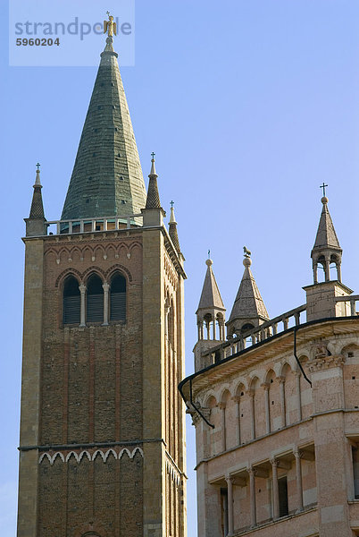 Glockenturm der Duomo  Parma  Emilia-Romagna  Italien  Europa