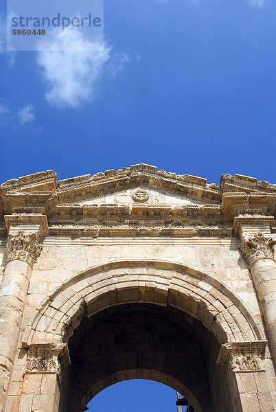 Haupteingang  Hadrian ist Arch  Jerash (Gerasa)  ein Roman Stadt der Dekapolis  Jordanien  Naher Osten