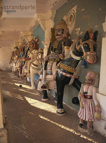 Halle der Helden wie Götter und lokalen Herrscher  Mandor  in der Nähe von Jodhpur  Rajasthan  Indien  Asien