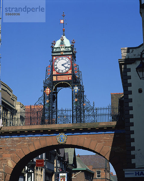 Die East Gate Clock  Chester  Cheshire  England  Vereinigtes Königreich  Europa