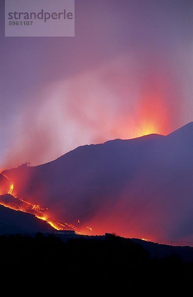 kegelförmig Kegel Europa über Lava fließen Klavier Vernichtung Berg See Seilbahn Italien Sizilien