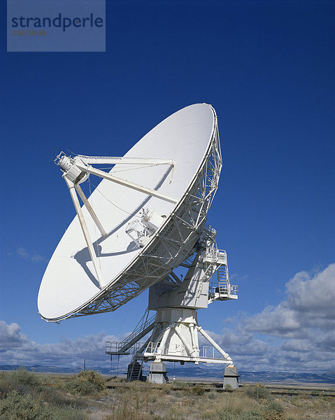 Ein Radioteleskop in New Mexico  Vereinigte Staaten von Amerika  Nordamerika