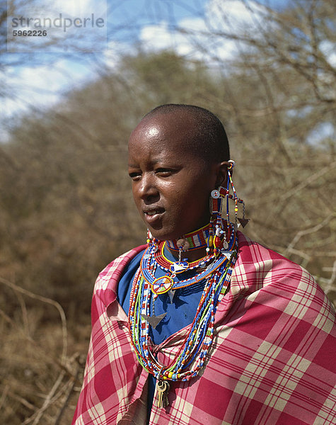 Massai Frau  Kenia  Ostafrika  Afrika