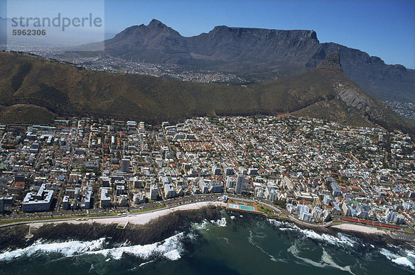 Blick vom Hubschrauber der Küstenlinie  Kapstadt  Provinz Westkap  Südafrika  Afrika