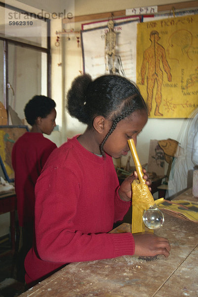 Improvisiert  lernen  hilft Unterricht  Addis Abeba  Äthiopien  Afrika