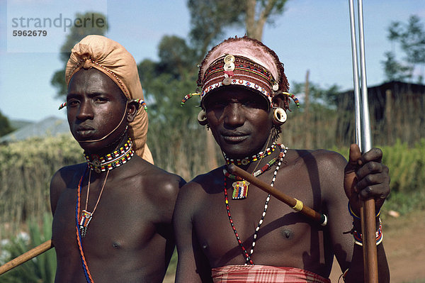 Samburu Männer im Nordbereich  Kenia  Ostafrika  Afrika