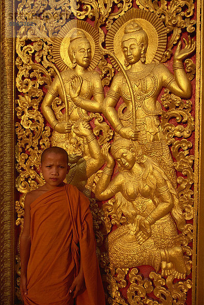 Mönch  Wat Xieng Thong  UNESCO Weltkulturerbe  Luang Prabang  Laos  Indochina  Südostasien  Asien