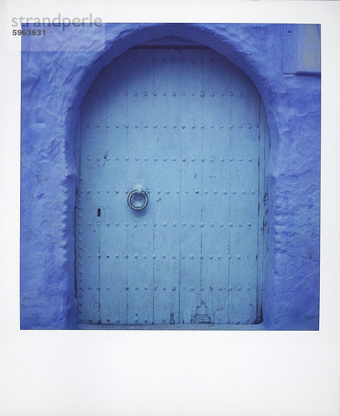 Nordafrika Wand Tradition Tür blau streichen streicht streichend anstreichen anstreichend Afrika Marokko Polaroid