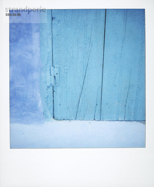 Nordafrika Detail Details Ausschnitt Ausschnitte Wand Tradition Tür blau streichen streicht streichend anstreichen anstreichend Afrika Marokko Polaroid