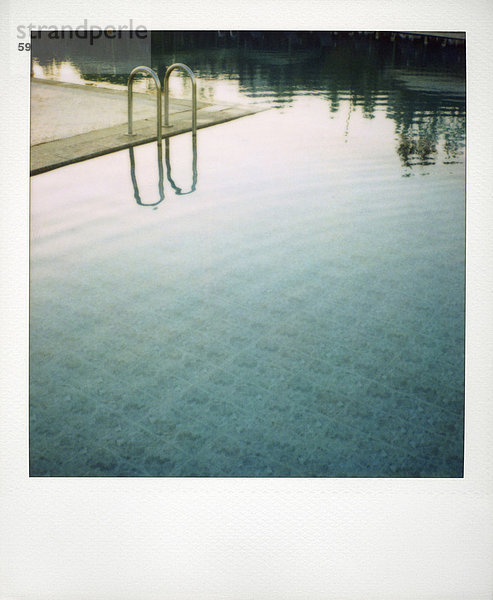 Nordafrika Fès Fez Spiegelung schwimmen Afrika Fes Marokko Polaroid Reflections