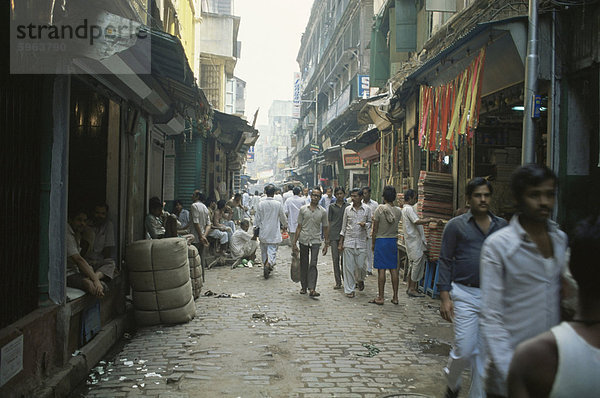 Straßenszene  Kolkata (Kalkutta)  im indischen Bundesstaat Westbengalen  Indien  Asien