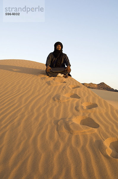 Tuareg  Akakus  Sahara Wüste  Fessan  Libyen  Nordafrika  Afrika