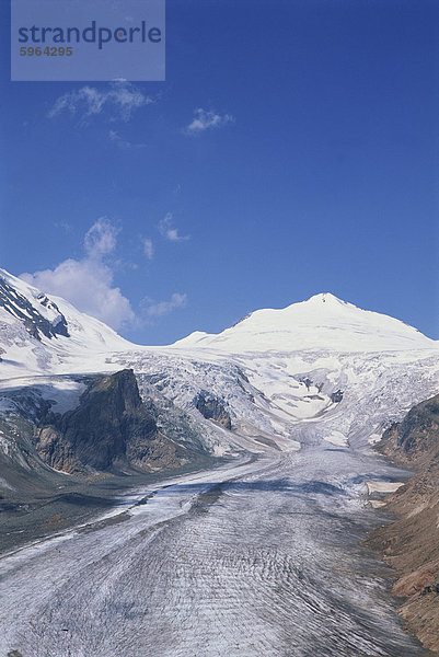 Der Großglockner (Gross Glockner) Gletscher  die längste in Europa  befindet sich im Nationalpark Hohe Tauern  Österreichische Alpen  Österreich  Europa