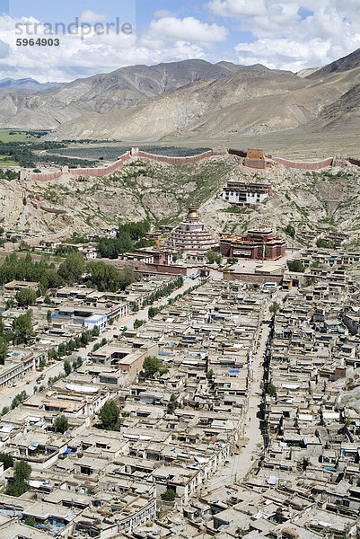 Blick vom Fort  einschließlich Kumbum  Gyantse  Tibet  China  Asien