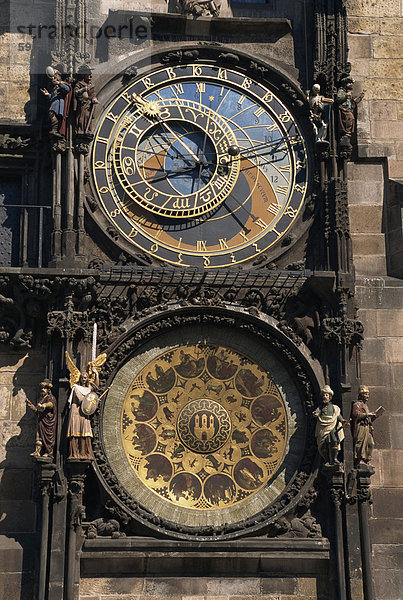 Nahaufnahme der astronomischen Uhr in der Altstädter Ring in Prag  UNESCO World Heritage Site  Tschechische Republik  Europa