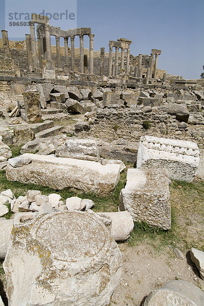 Antike römische Stadt Thugga (Dougga)  UNESCO Weltkulturerbe  Tunesien  Nordafrika  Afrika