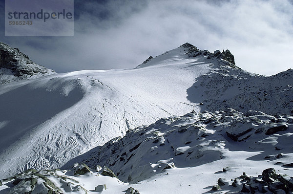 Point Lenana  4985m und Lewis Gletscher  von obersten Hütte  Mount Kenia  UNESCO Weltkulturerbe  Kenia  Ostafrika  Afrika