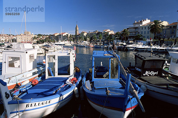 Fischerboote im Hafen  Sanary-Sur-Mer  Var  Cote d ' Azur  Provence  Frankreich  Mediterranean  Europa