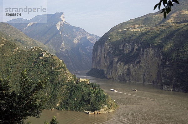 Vorgeschalteten Ende gesehen von Fengjie  Qutang-Schlucht  drei Schluchten  Jangtsekiang  China  Asien