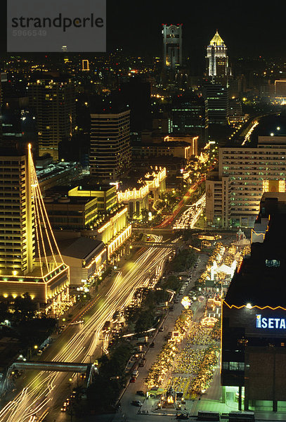 Ratcha Dami Straße bei Nacht  Bangkok  Thailand  Südostasien  Asien