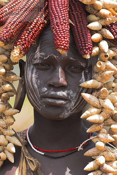 Porträt von einem Mursi Dame  South Omo Valley  Äthiopien  Afrika