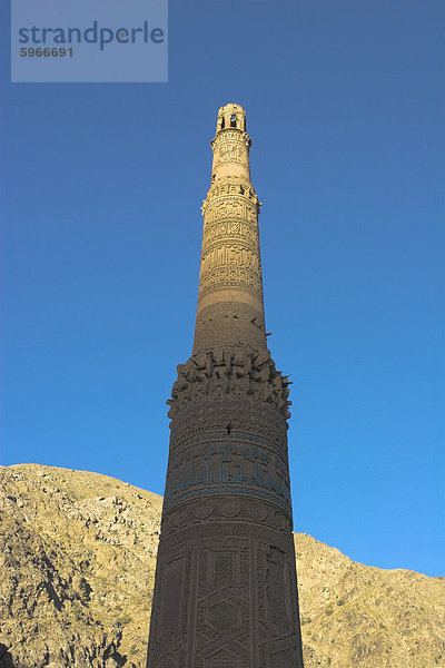 65 Meter hohen 12. Jahrhundert Minarett von Jam bei Dämmerung  UNESCO-Weltkulturerbe  Ghor (Ghur  Ghowr) Provinz  Afghanistan  Asien