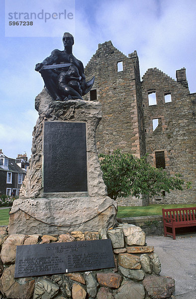 MacLellan des Schlosses und Welt Krieg ich Denkmal  Kirkcudbright  Dumfries und Galloway  Schottland  Vereinigtes Königreich  Europa