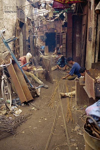 Arbeitnehmer in den Souk  Marrakesch  Marokko  Nordafrika  Afrika