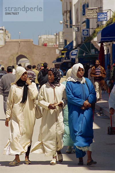 Frauen in Essaouira  Marokko  Nordafrika  Afrika