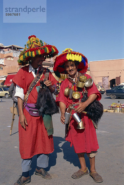 Watersellers auf den Djemma el Fna  Marrakesh  Nordafrika  Afrika