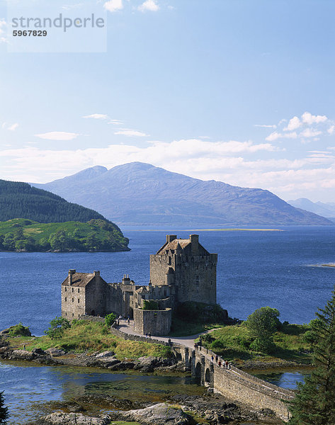Eilean Donnan Castle  Loch Duich  Highlands  Schottland  Vereinigtes Königreich  Europa
