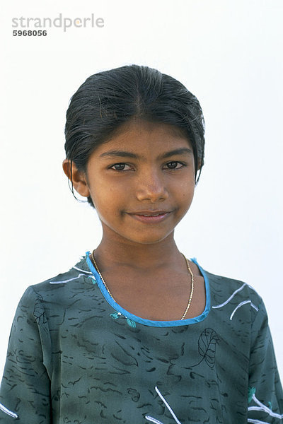 Porträt von einem Mädchen  Dharavandu Island  Baa Atoll  Malediven  Asien