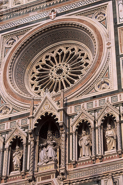 Europa Fassade Hausfassade Marmor bunt Kathedrale UNESCO-Welterbe Florenz Italien Toskana
