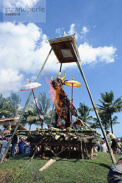 Einäscherung  Bestattung  Bali  Indonesien  Südostasien  Asien