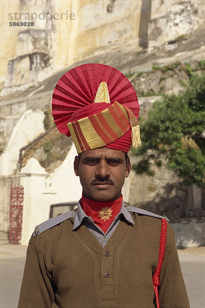 Soldat im indischen Bundesstaat zeremonielle Turban  Udaipur  Rajasthan  Indien  Asien