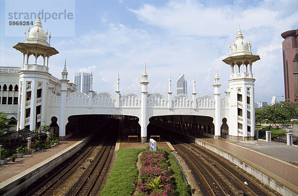 Bahn Bahnhof  Kuala Lumpur  Malaysia  Südostasien  Asien