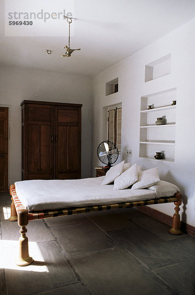 niedrig Tradition Wohnhaus Schlafzimmer Bett Bernstein Asien Indien